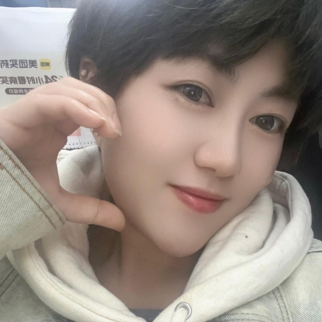 ᥫ᭡是沫宝吖🍬♡ ༘⋆