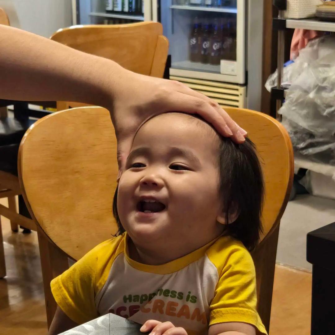 老板，给我来个肉夹馍