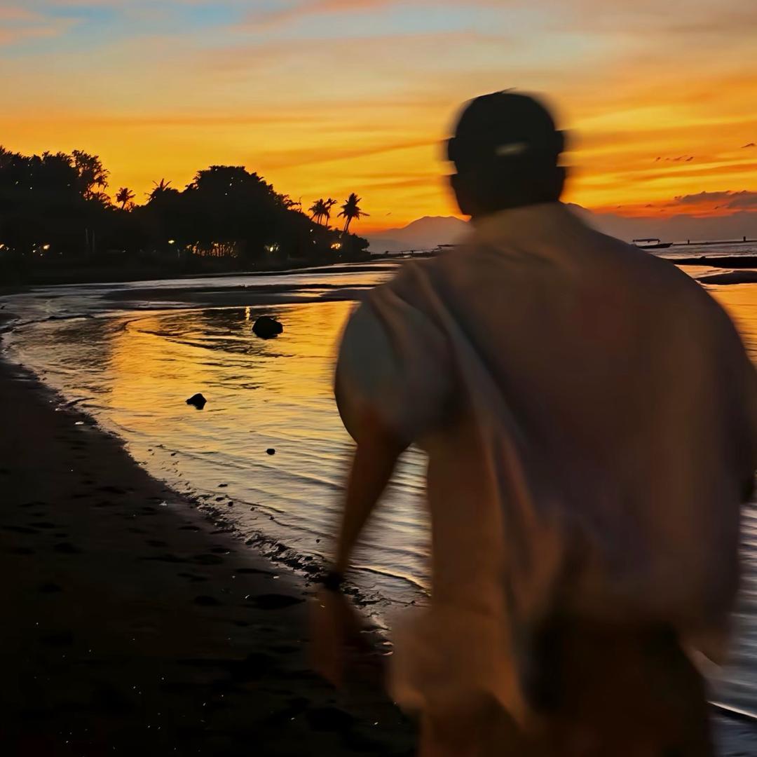 ￴￴￴ ￴￴   ￴ ￴ ￴￴￴