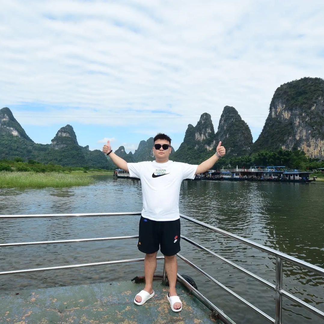 年轻的小胖