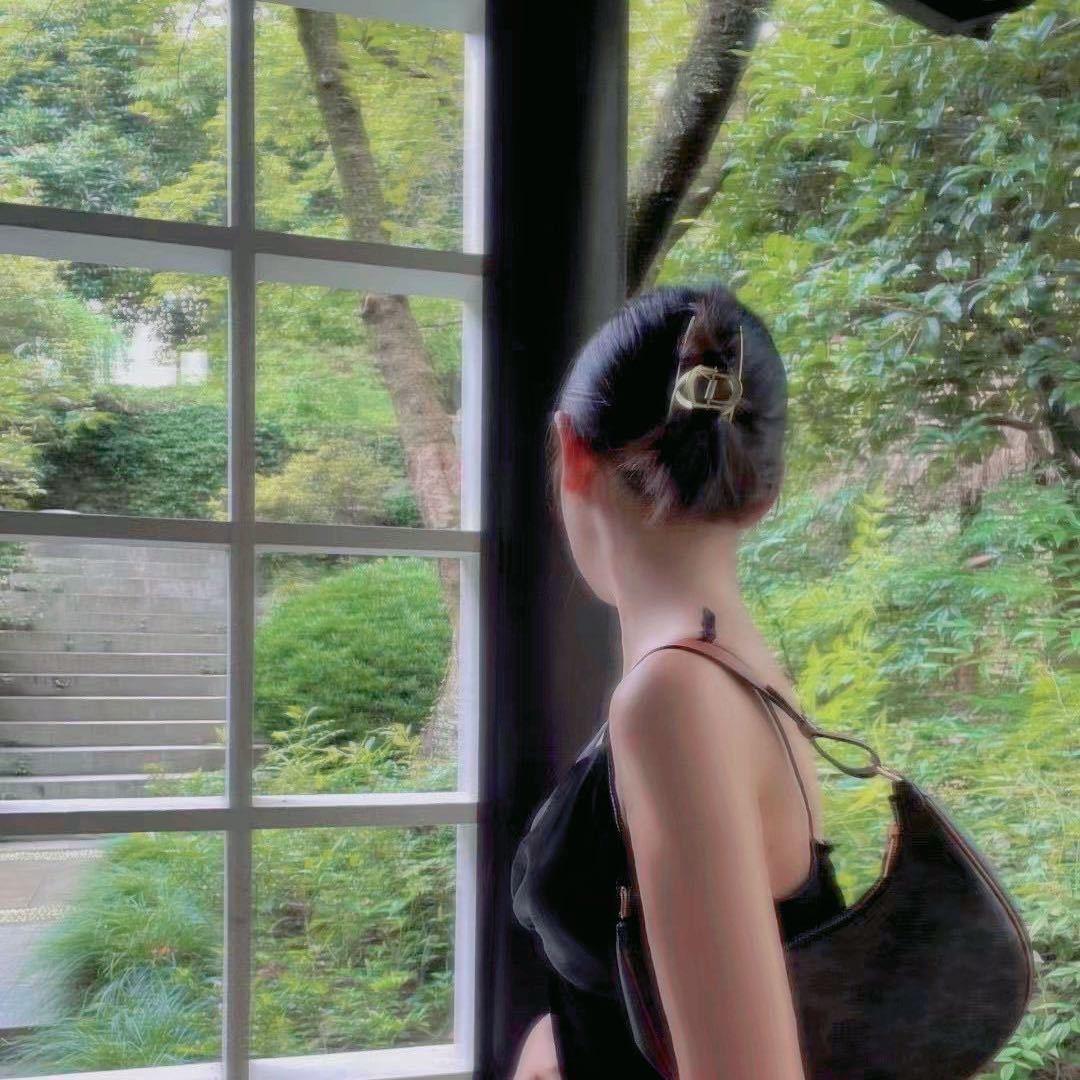 静静子