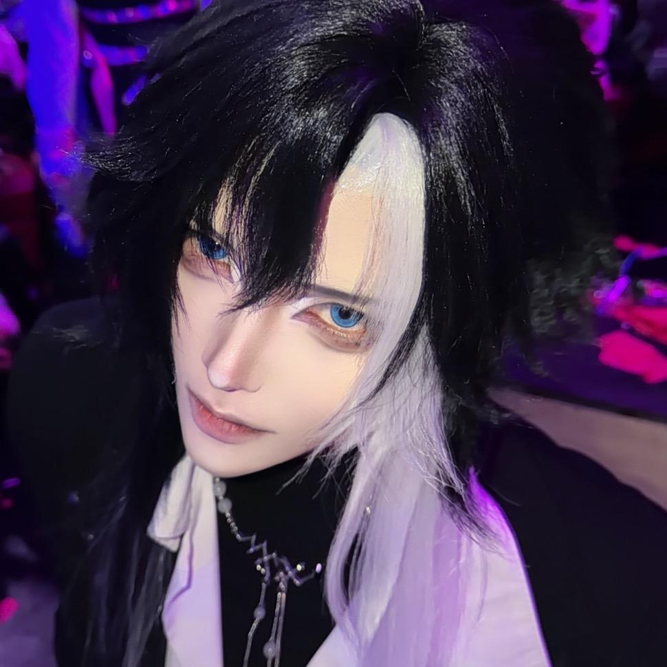 朝苓（装深沉版）