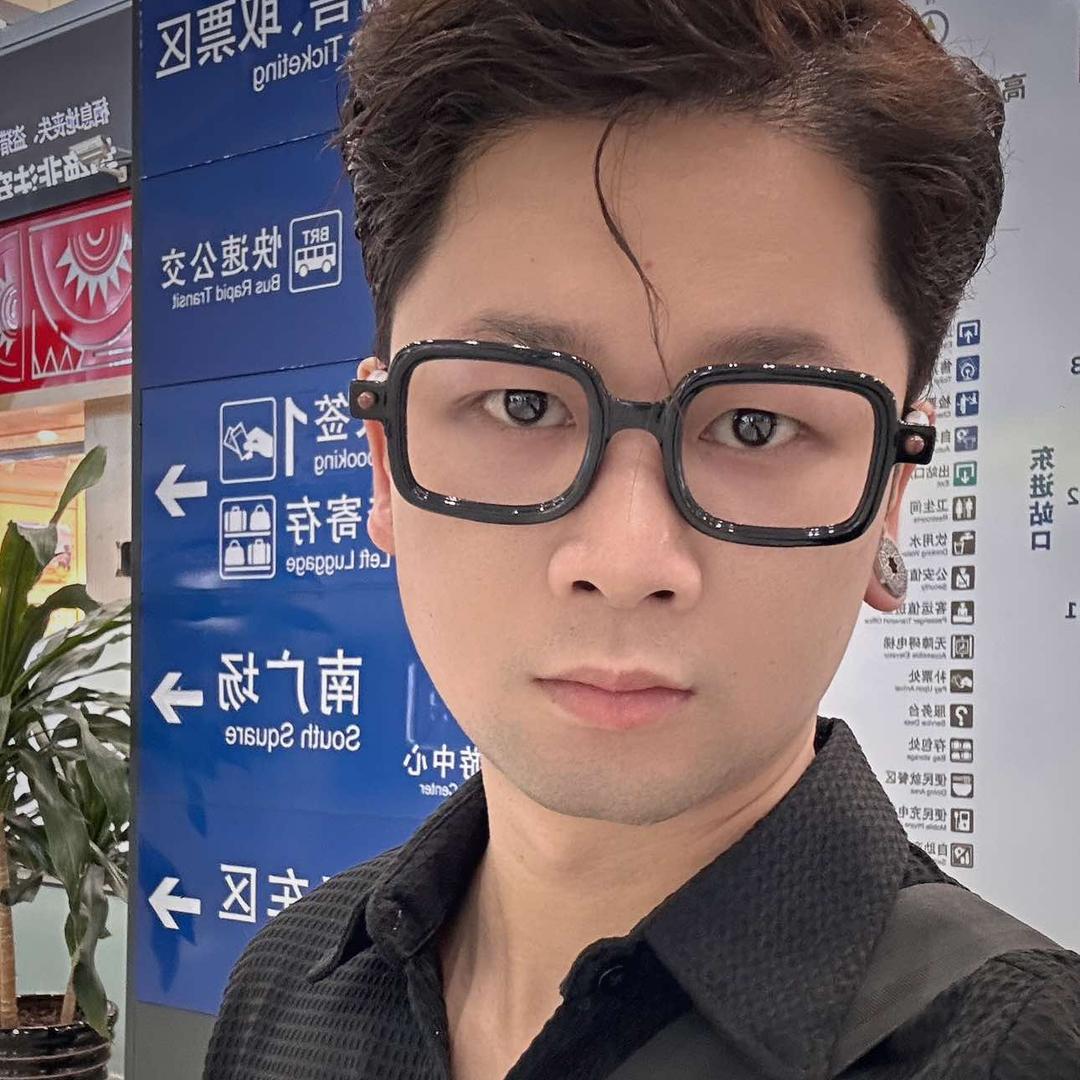 查尔曼男士理发馆小雨