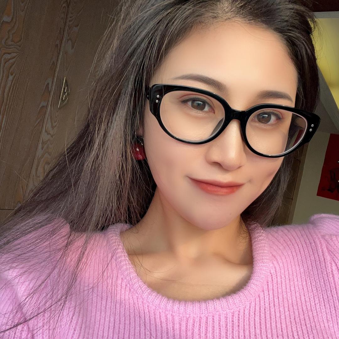 🦄ღ ´初一吖