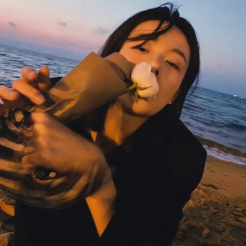 爱吃饭的璐大大