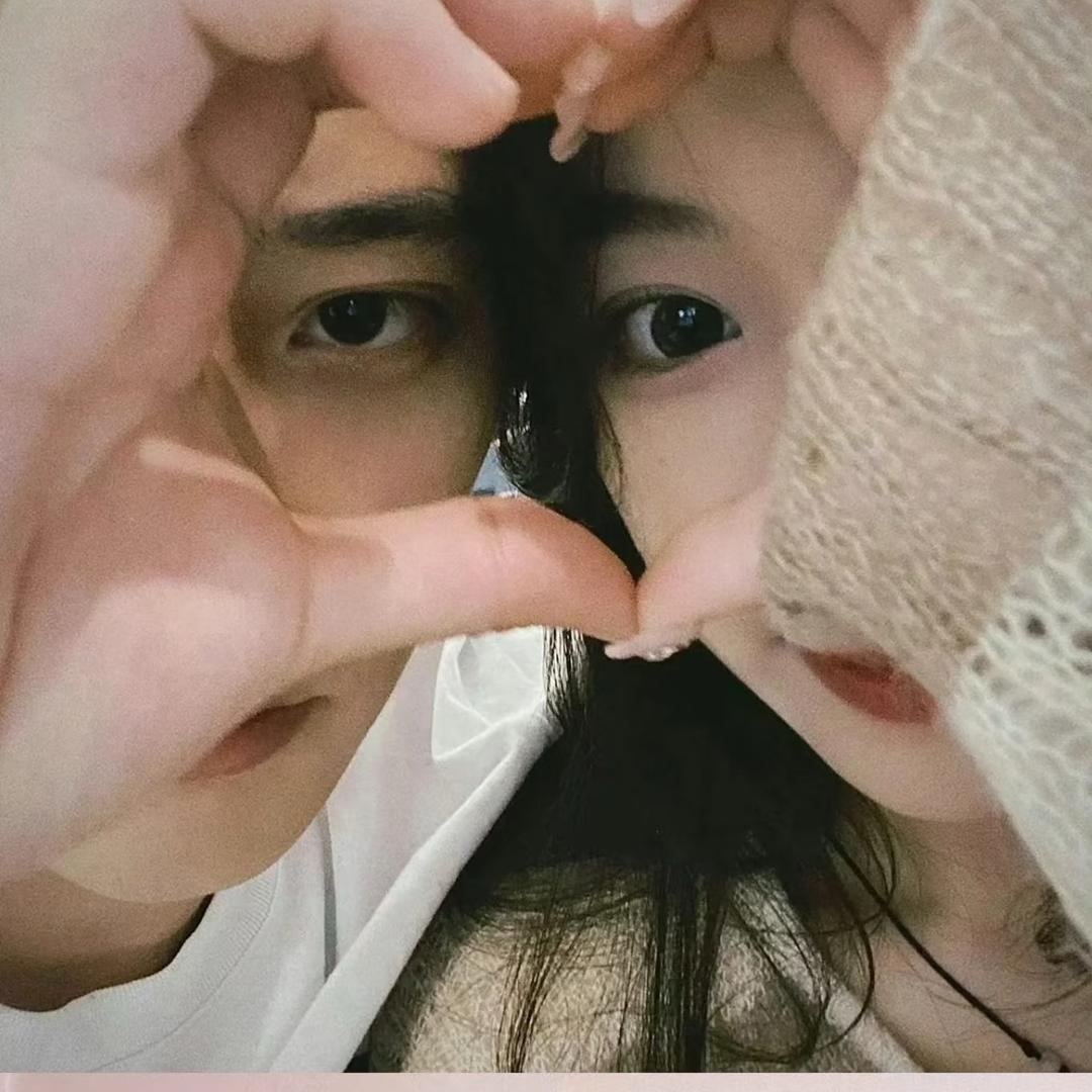 俞垚垚^·^.