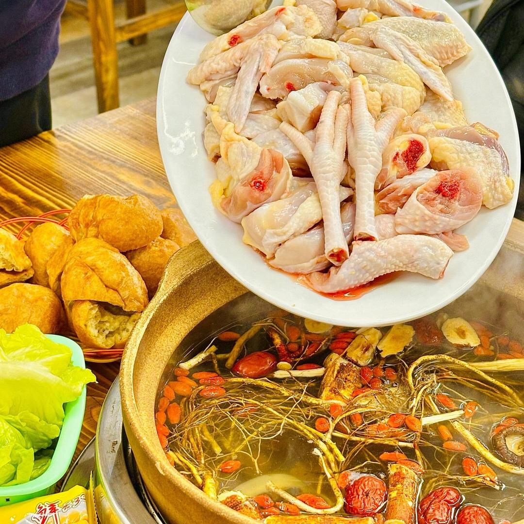 寻味暖炉鸡煲·烤串·烧鸟