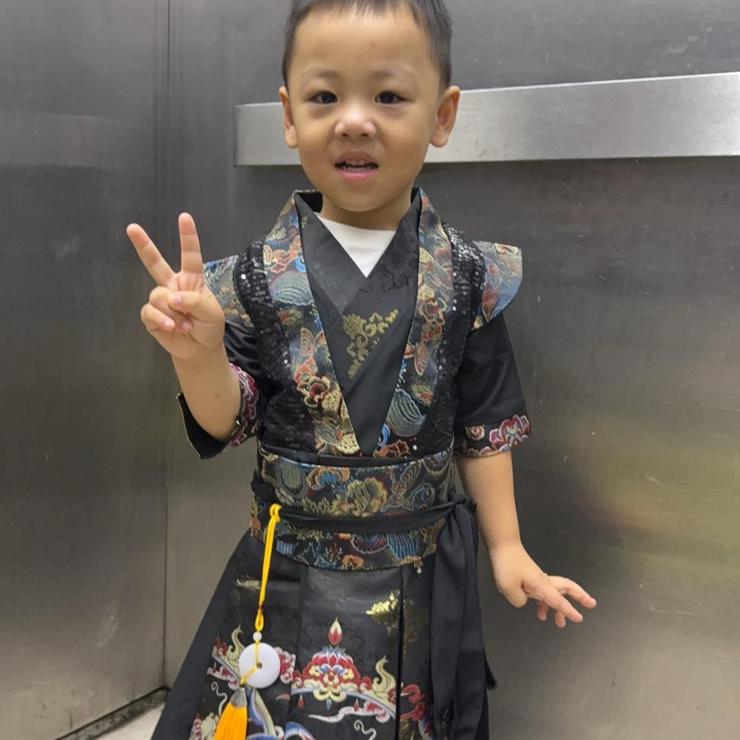 小瓶盖👧