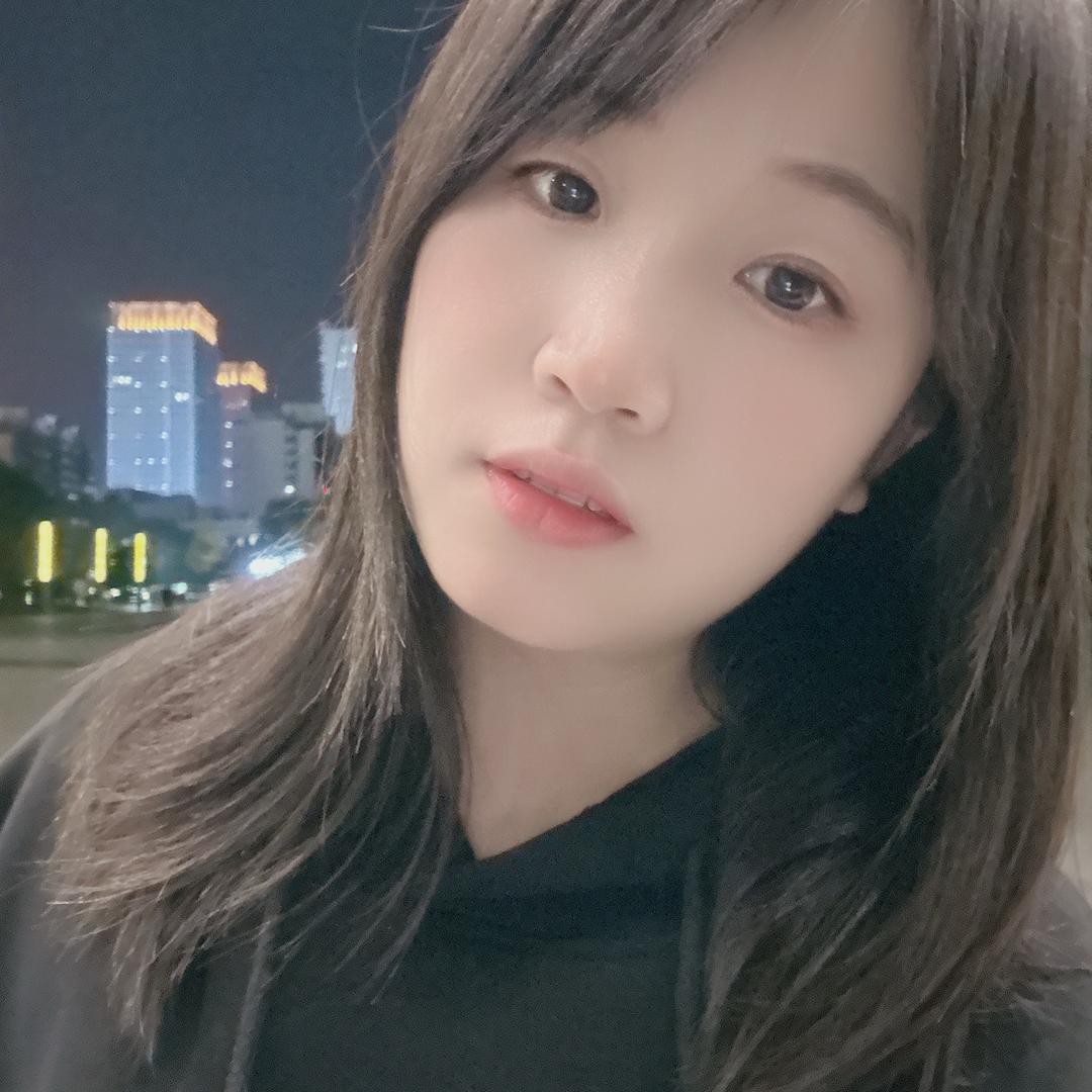喜欢小巴花的红莲头像