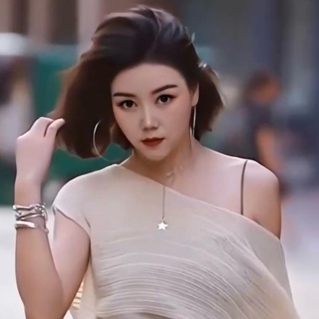 妞很美💕