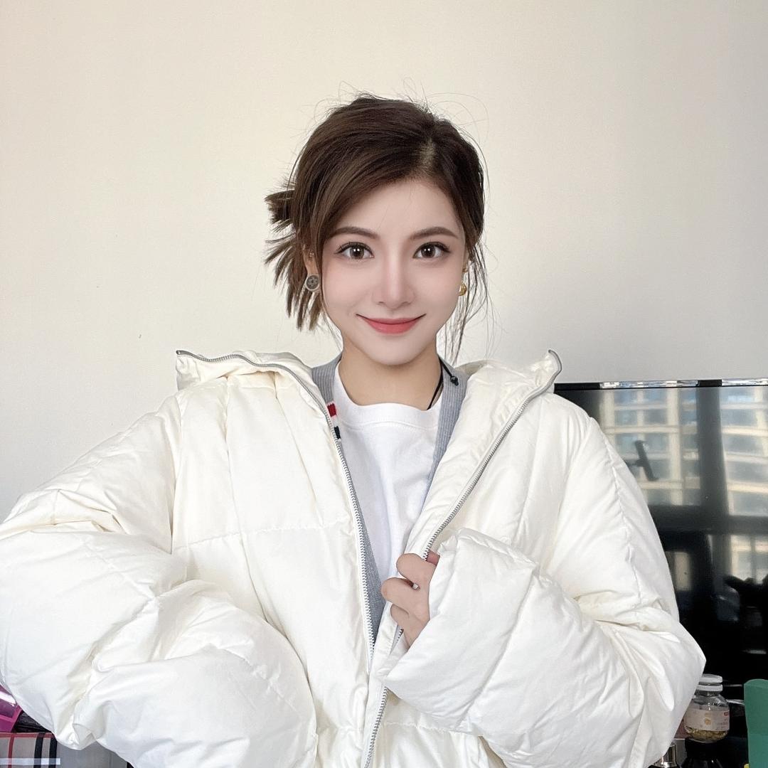 丹丽。