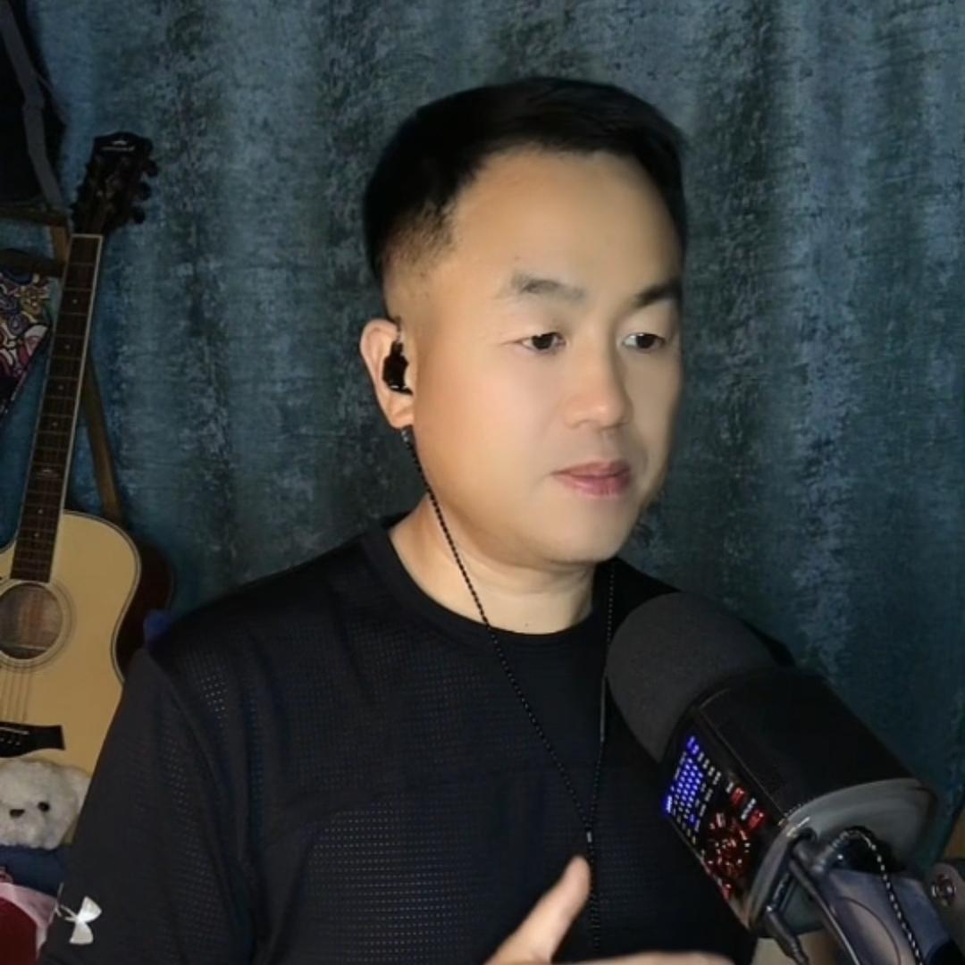 龙哥⁰¹