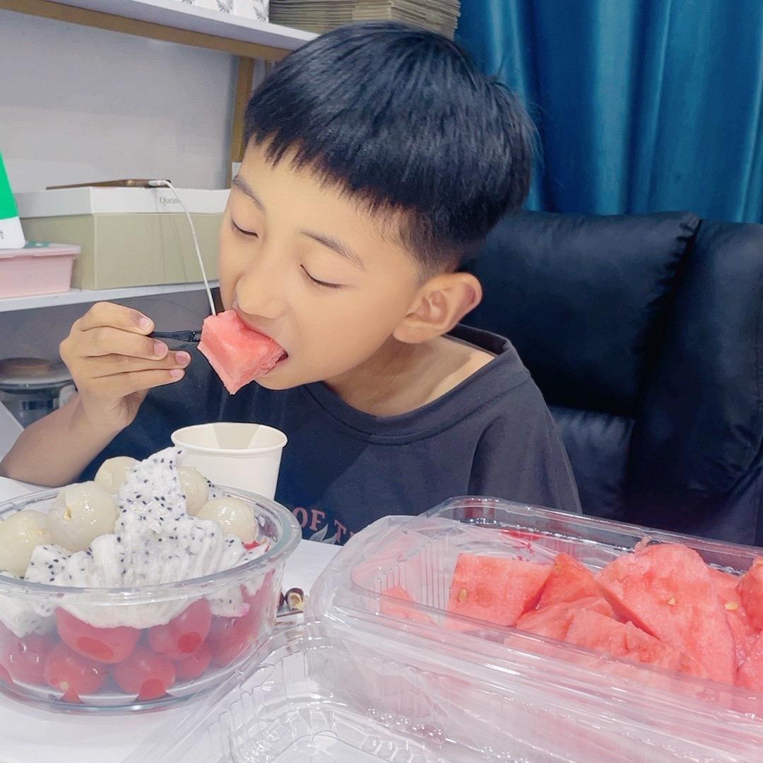 青青👗依奢女装