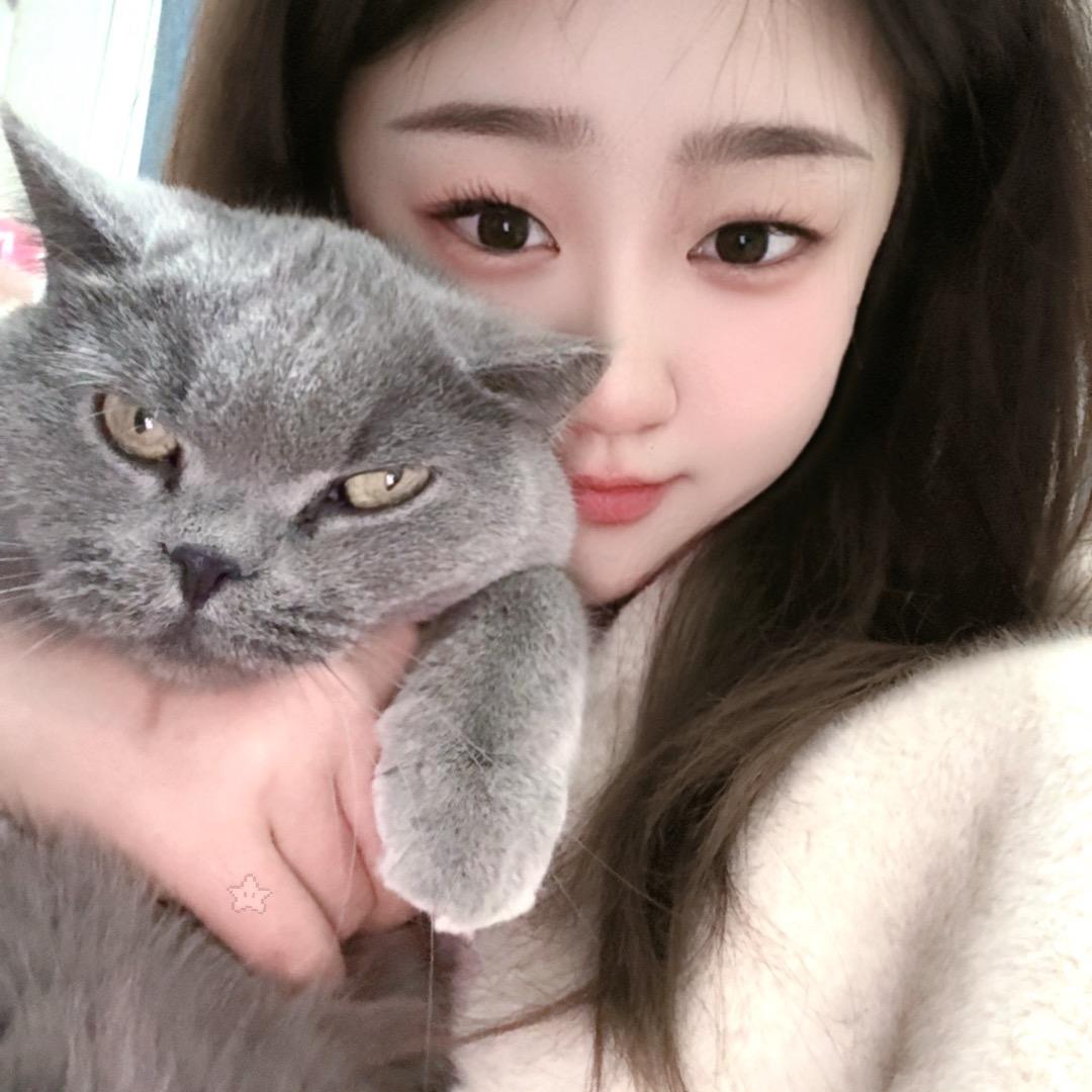 爱吃榴莲的疯女人