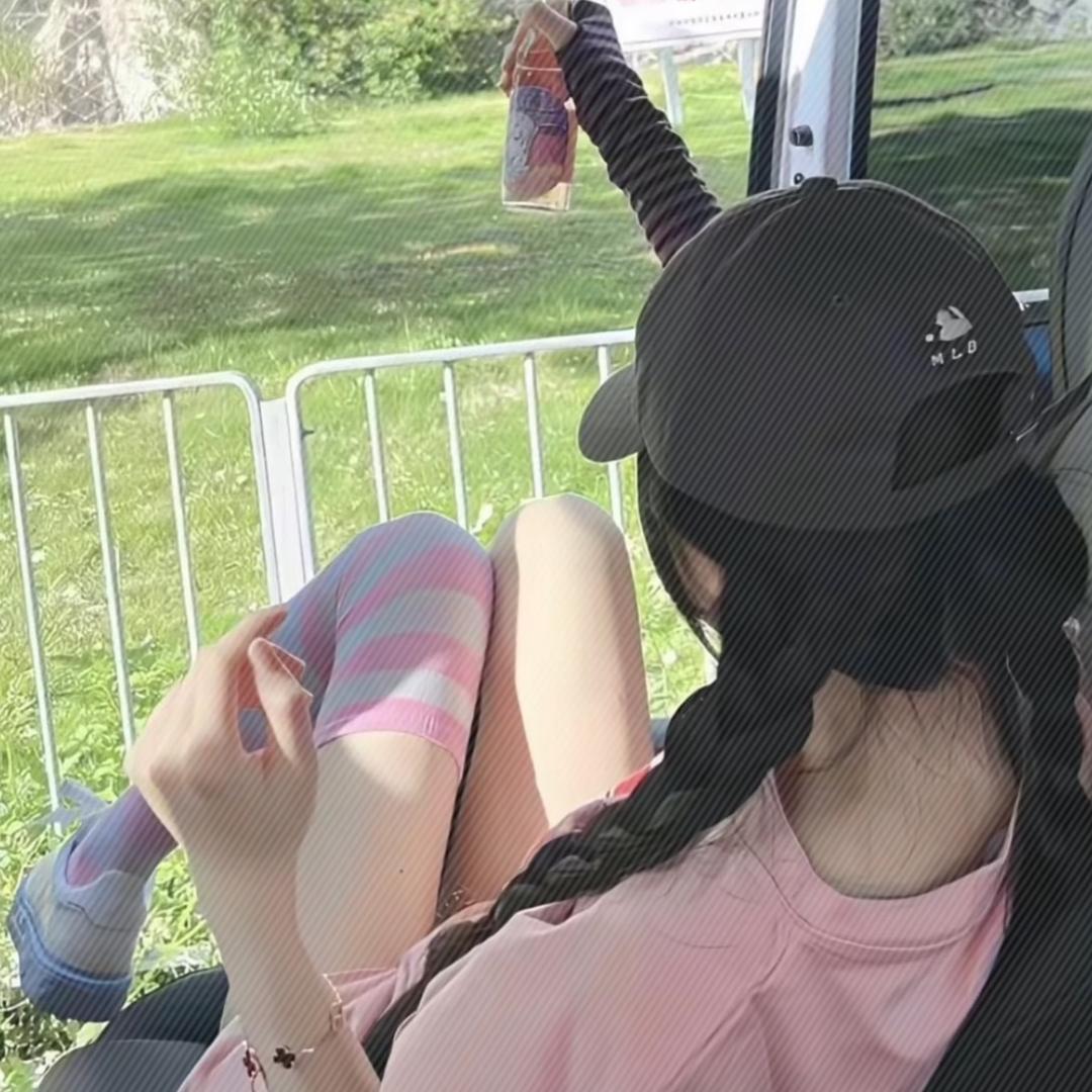 一口一个冰淇淋
