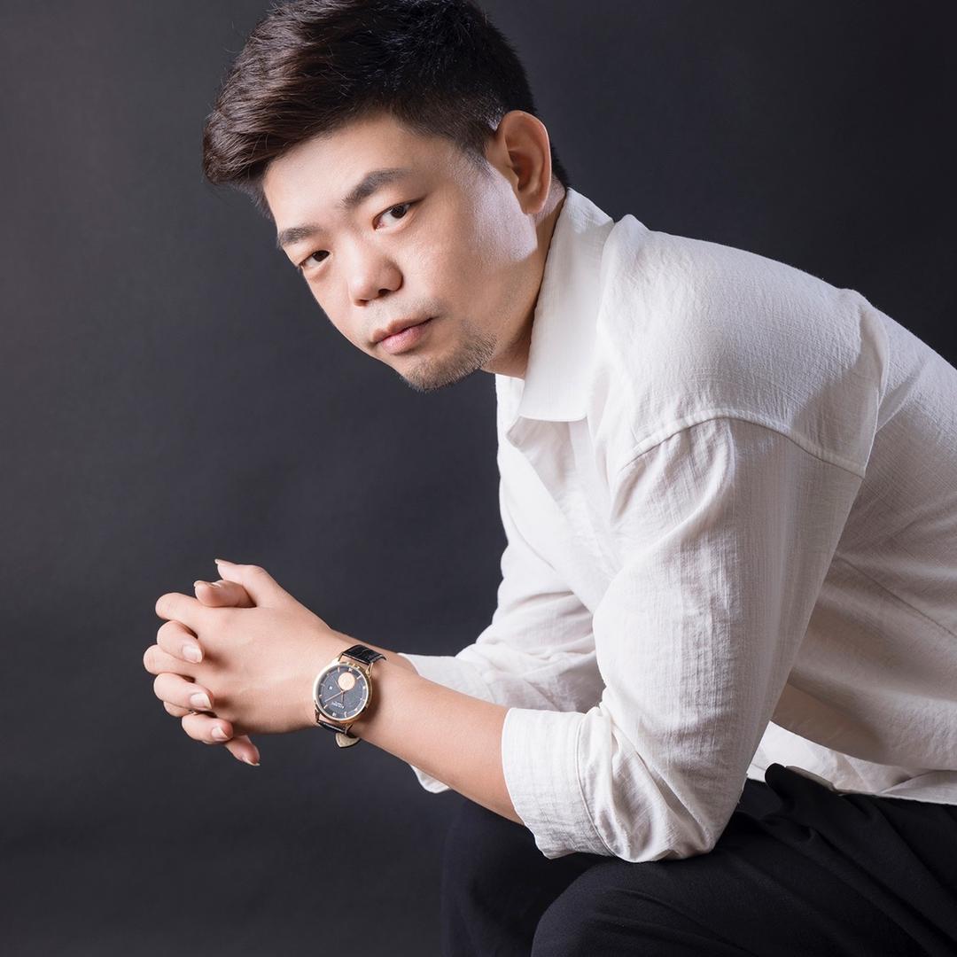 含山东尼减龄设计师阿杰