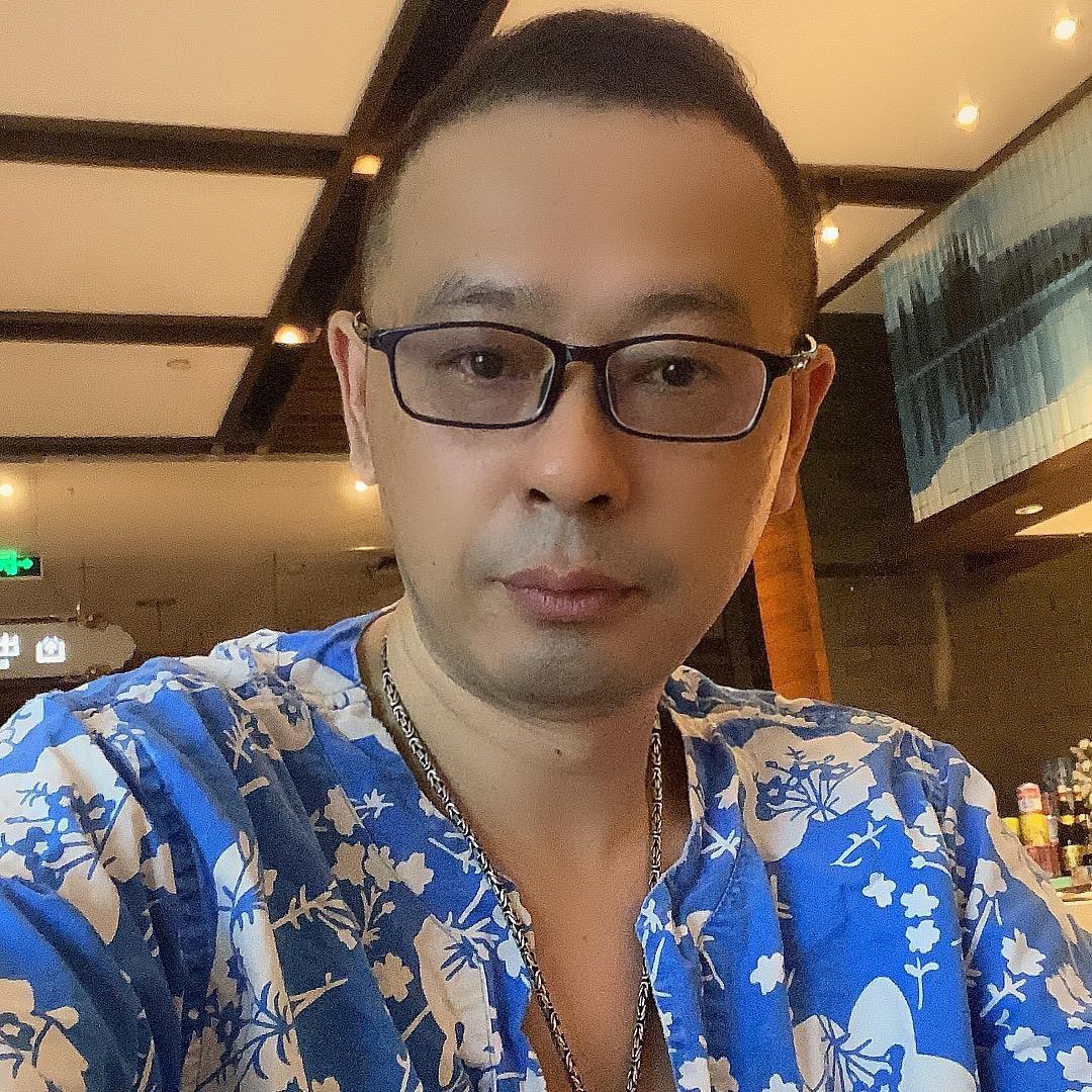 宜都市嘉辉商贸店三毛专业高端男裤