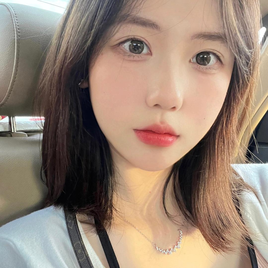 Crush🐰 ㅤㅤㅤㅤㅤ