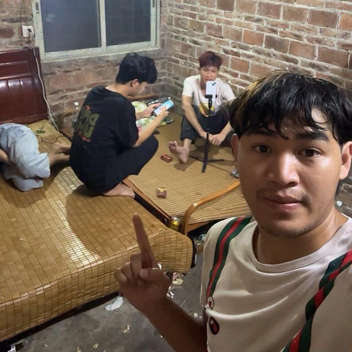 唐老表徒步西藏