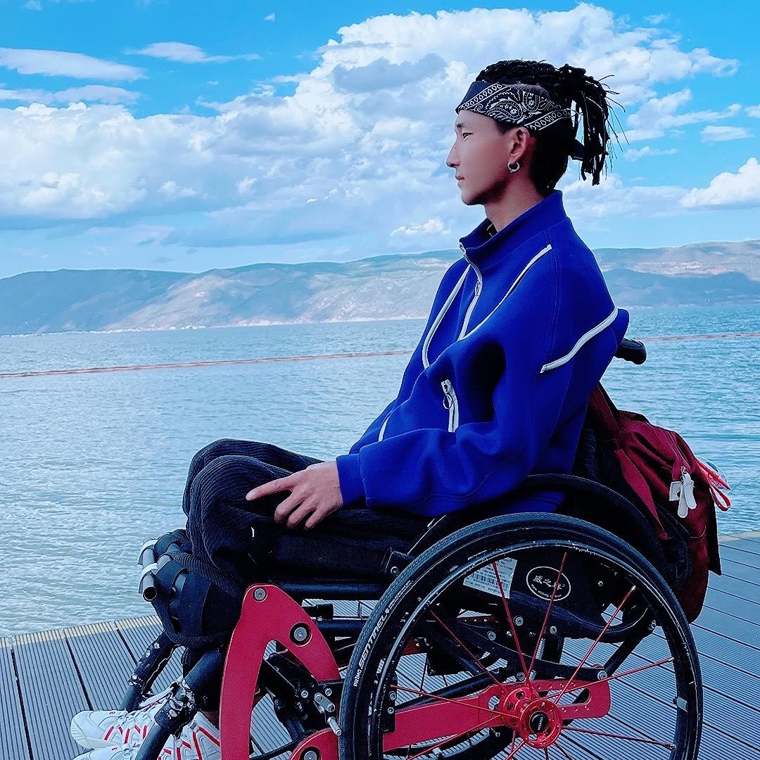 包子（笑着活下去）♿️
