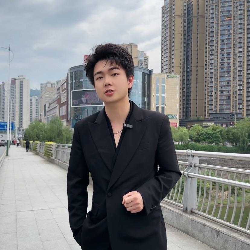 汇都形象设计 亮老师