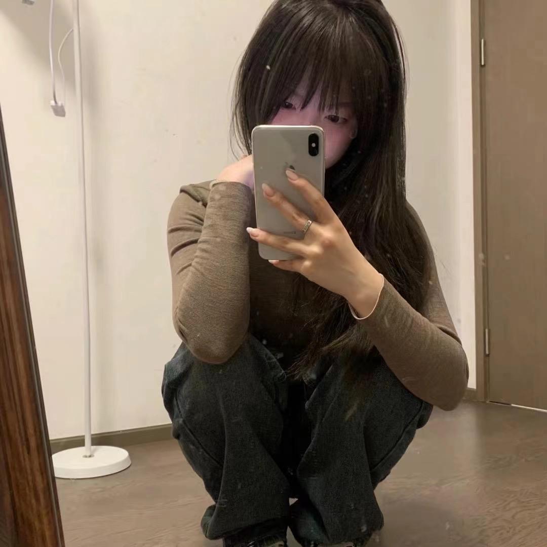 妍.