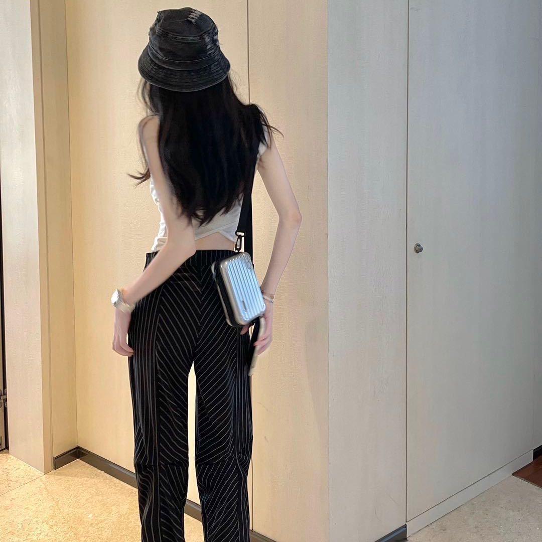 游三十