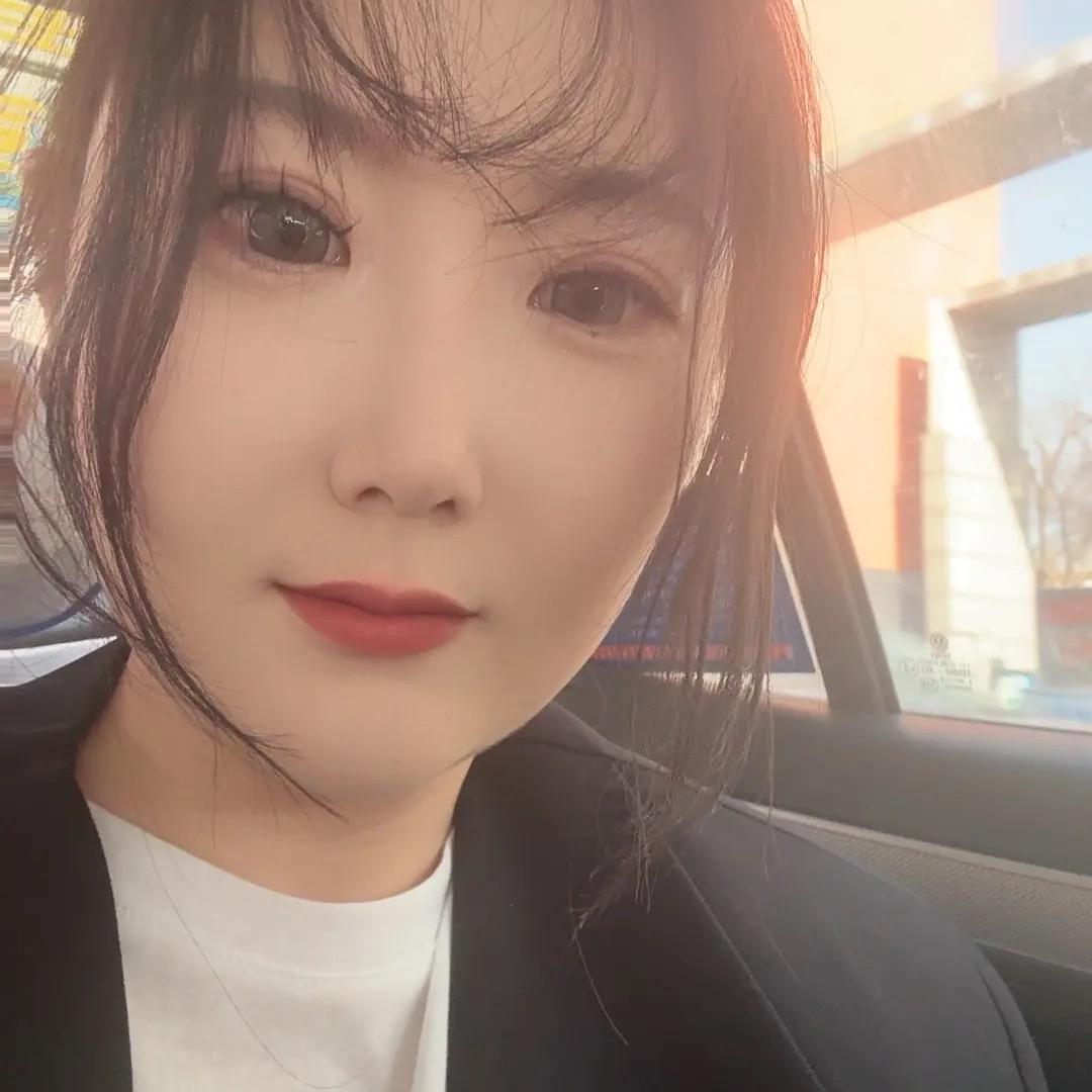 小灰灰她妈