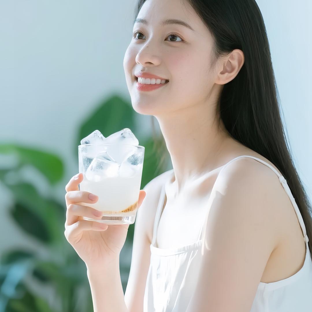 与辉童心