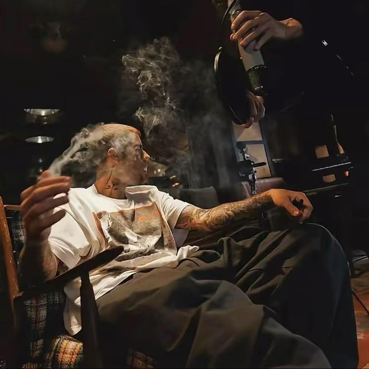 ㅤㅤㅤ没见过女的.