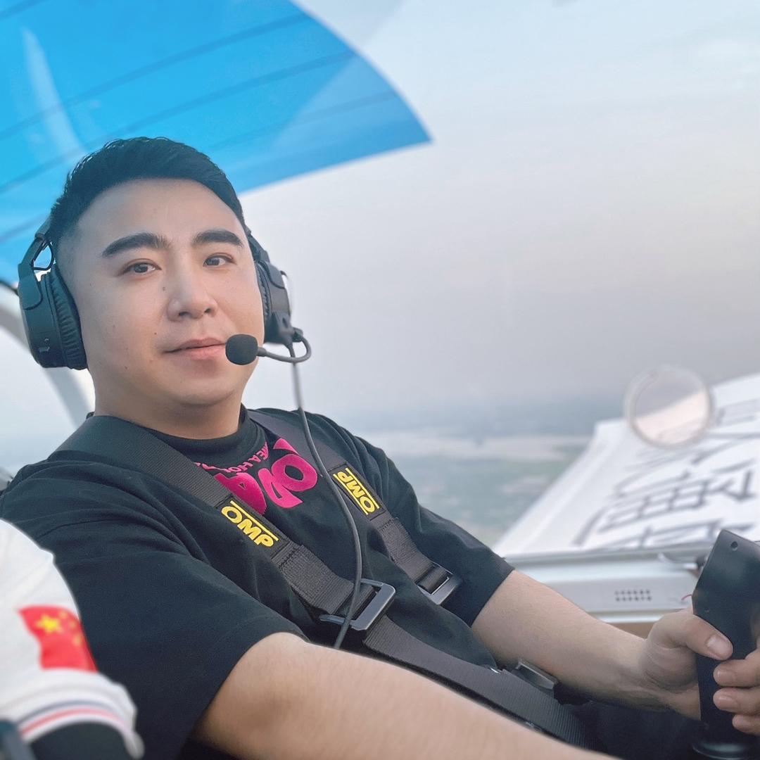 飞行员大磊哥（减肥版）