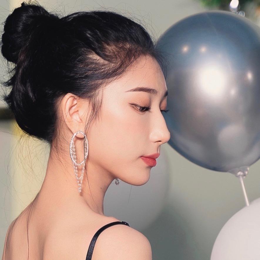 李霜儿