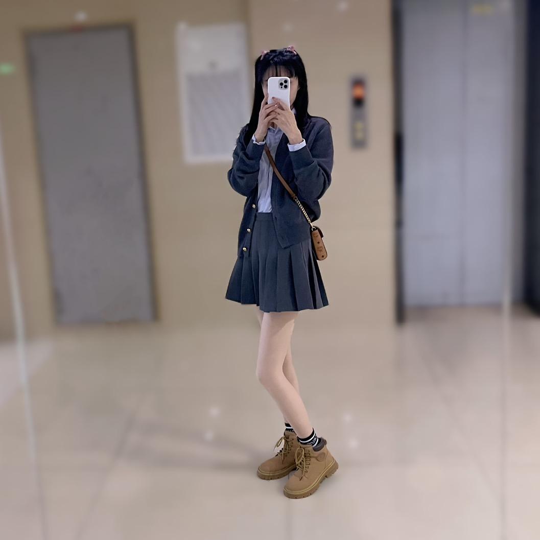 灯火阑珊Zzz