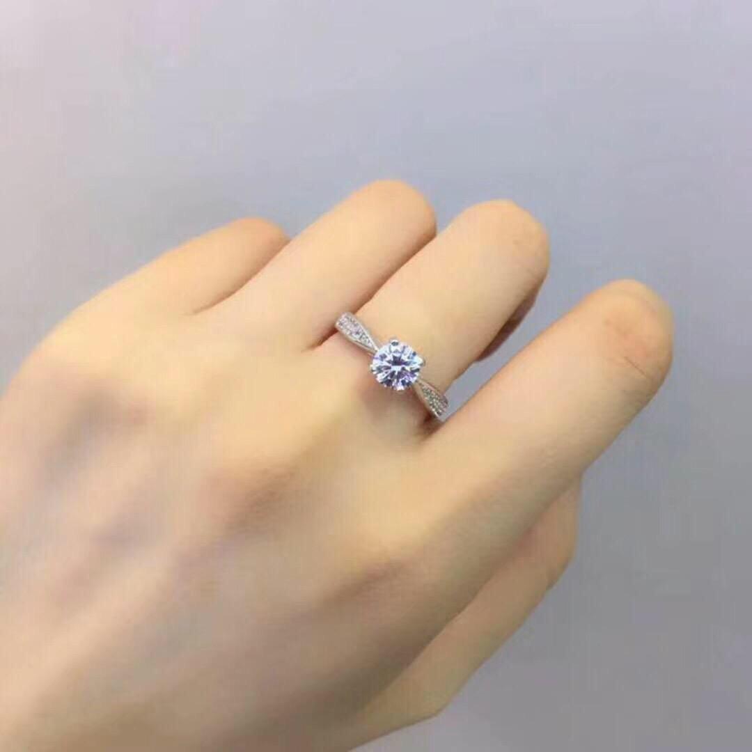 巴中昂橙母婴中泉国际店