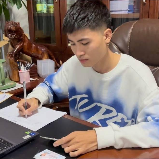 吴灿灿  驾驶证培训机构