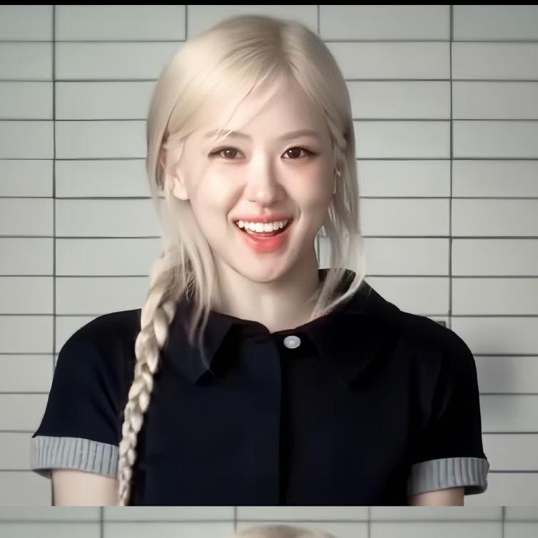 秃头少女会发光