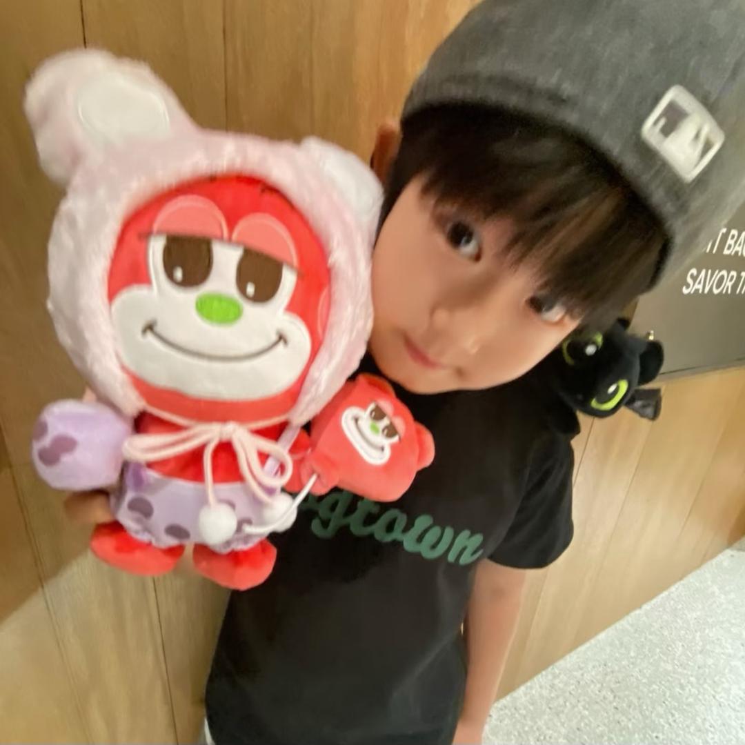 ^-^