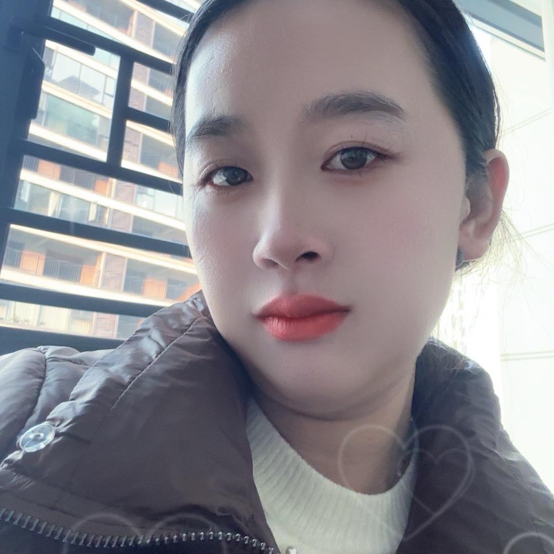 生而俗人，喜欢金钱和感动
