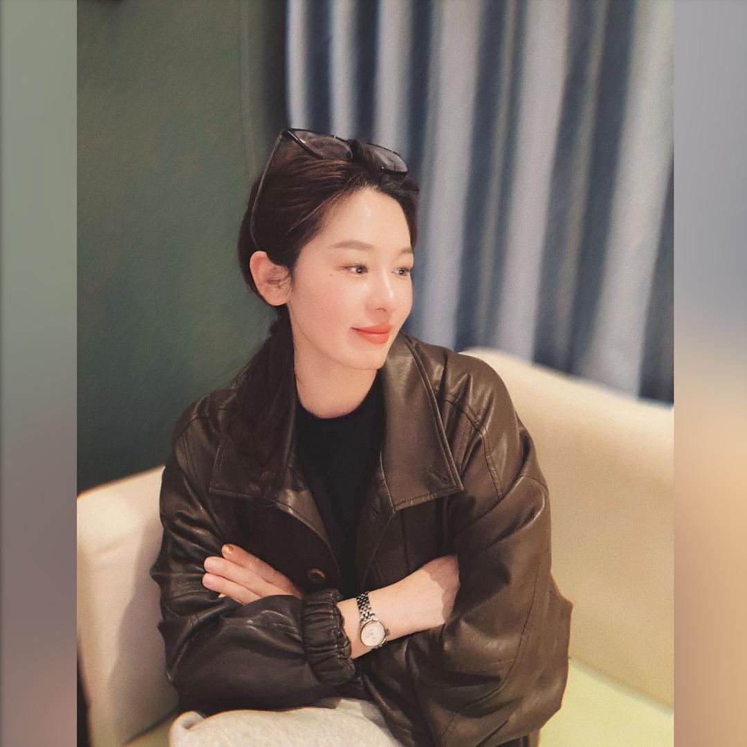 @启东君君女装