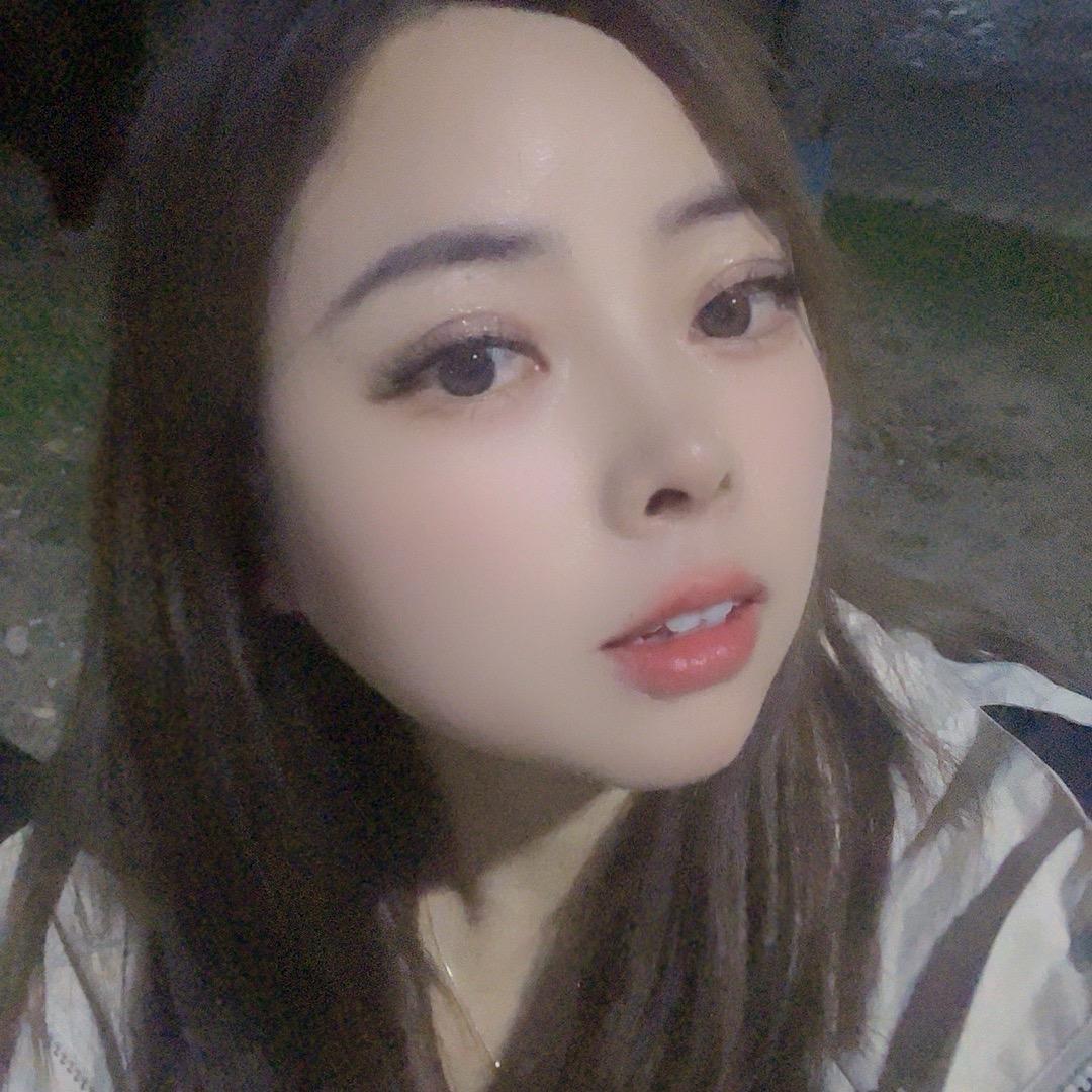 Liᰔu秋秋