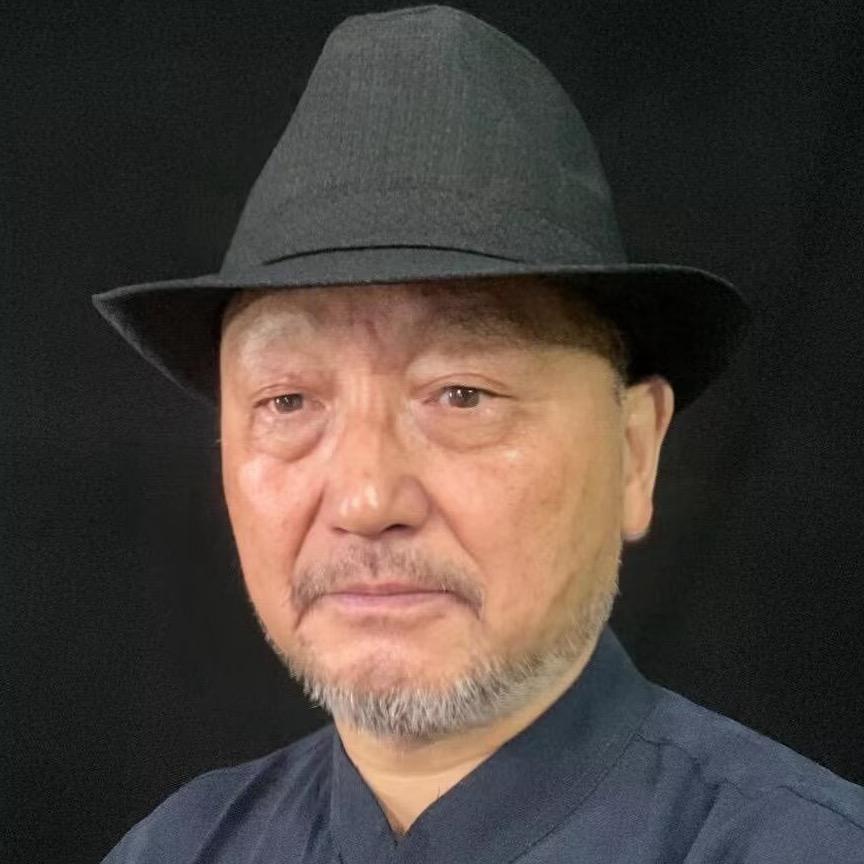 老头把歌唱