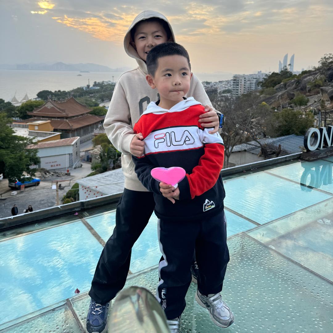 俩兄弟👬的麻麻