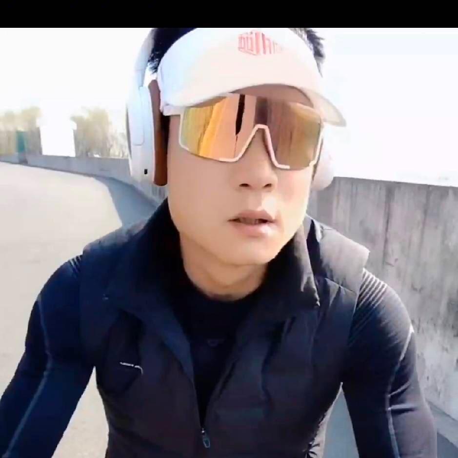 A .上彪🖤จุ๊บ