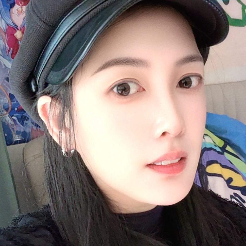 🇨🇳周末愉快.🌽 🐚