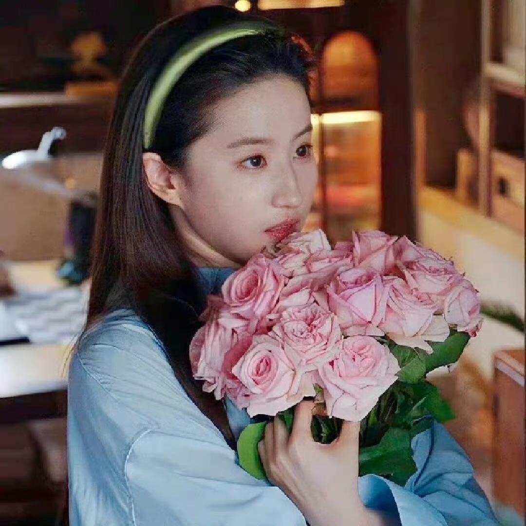 依鑠🧚‍♀️
