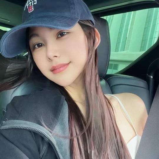 楚楚君～（时尚穿搭分享）