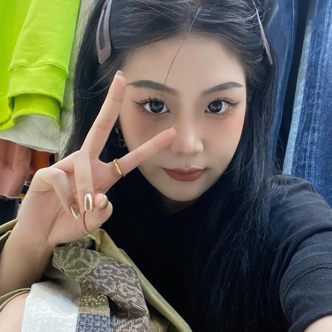 小李锦.