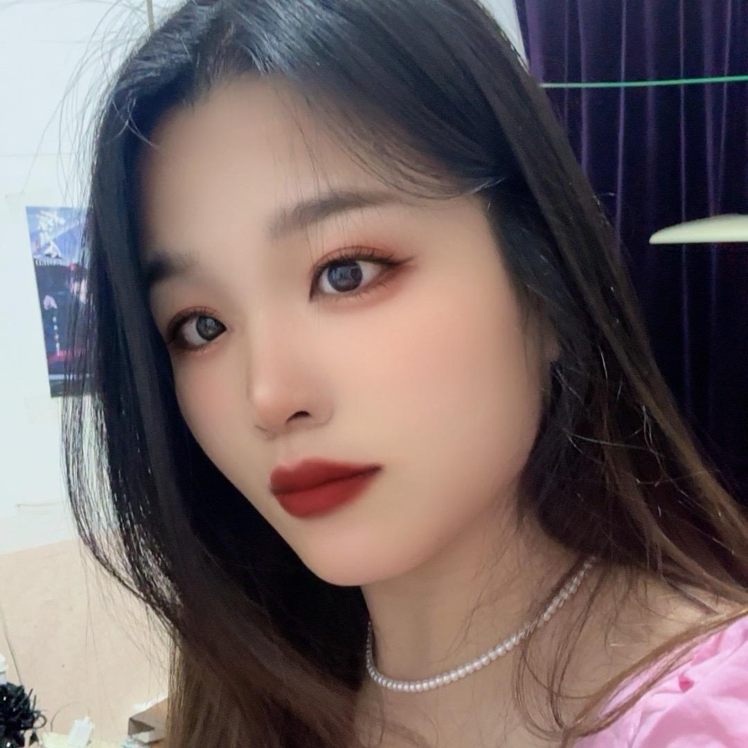 毛球是只小比熊