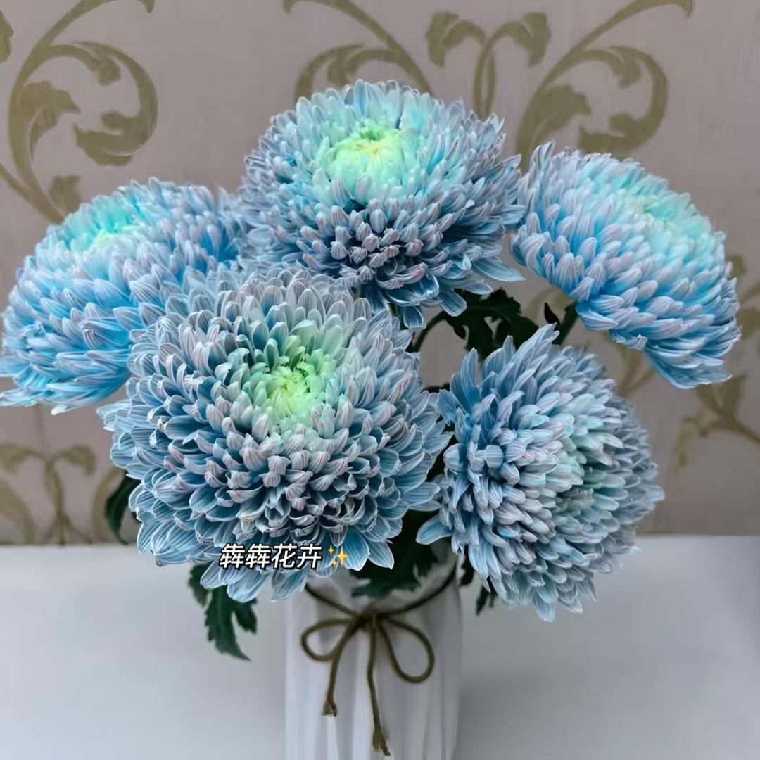 亦多花卉