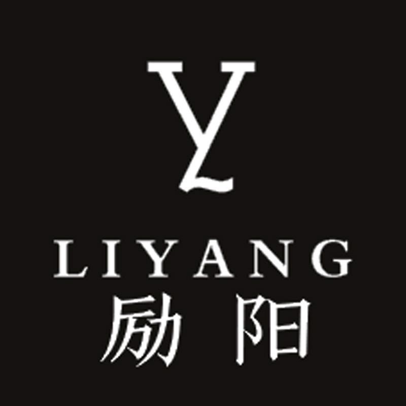 励阳品牌服装